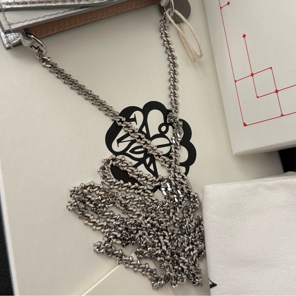 Alexander McQueen Quilted Metallic Silver Chain Shoulder Bag - Picture 11 of 13